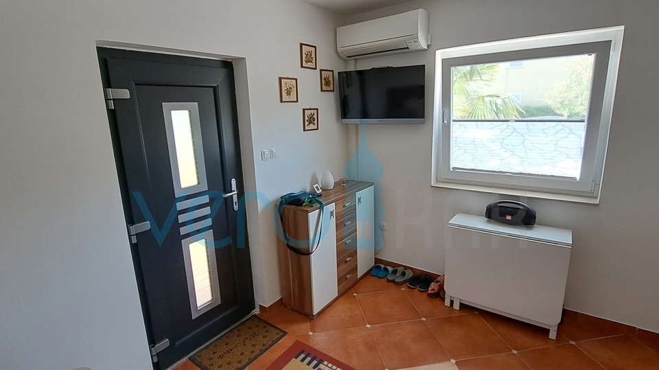 Uvala Soline, Insel Krk, Wohnung 31 m2, Erdgeschoss, Terrasse, zu verkaufen