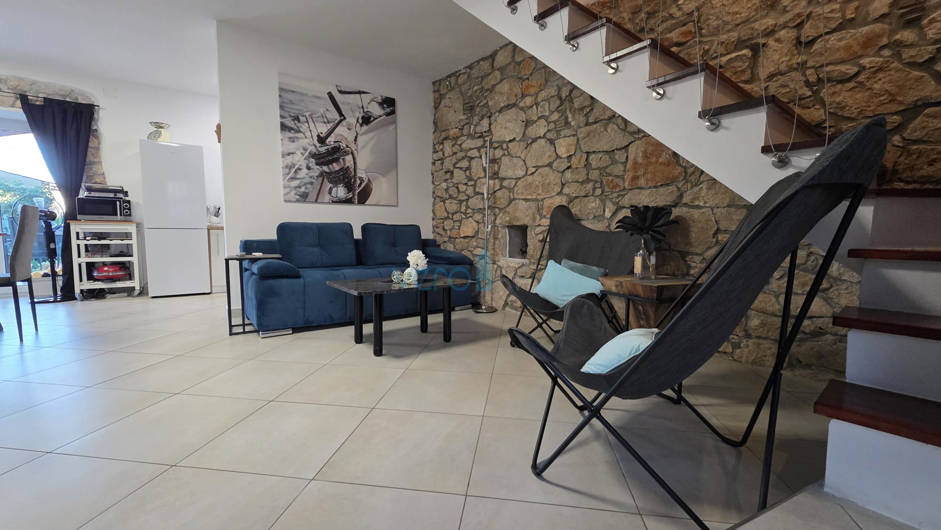 Otok Krk, Dobrinj, okolica, Renovirana kamena kuća sa bazenom, prodaja