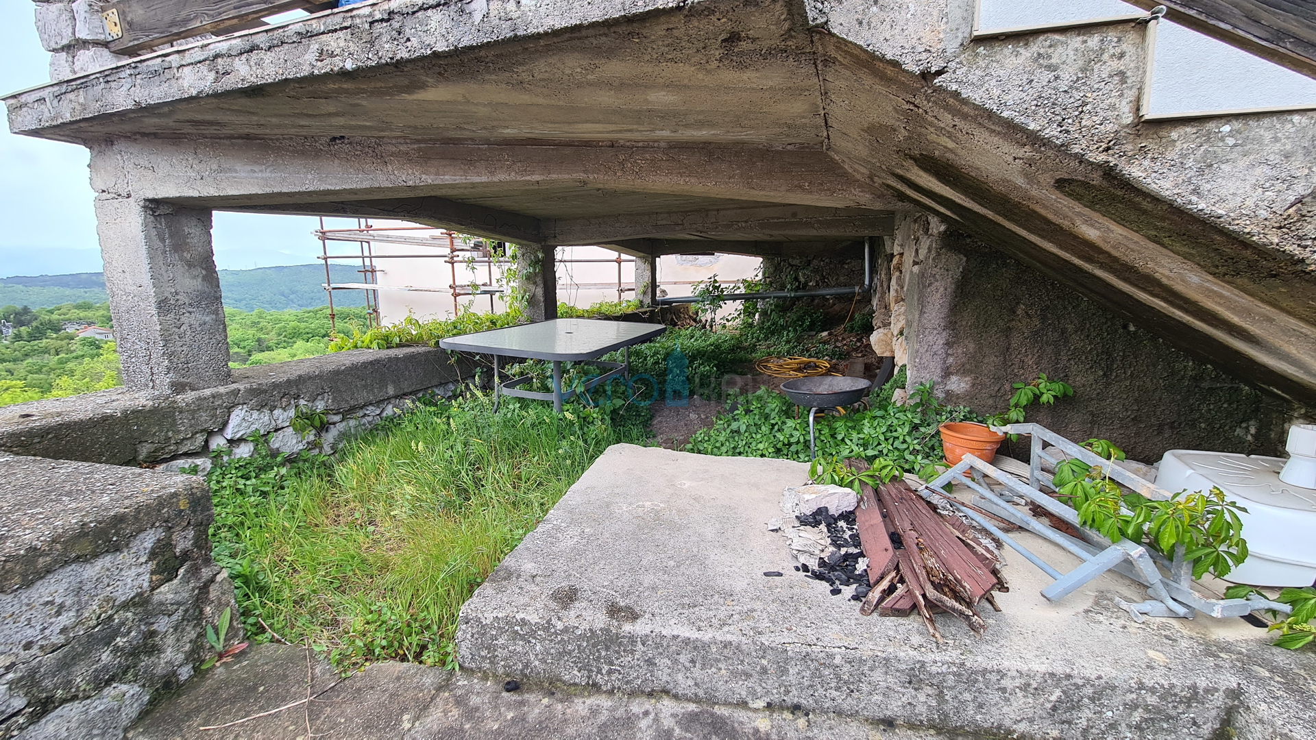 Rijeka, Grobnik dvojna obiteljska kuća, 162m2, 200 m2 vrt, trajni pogled, prodaja