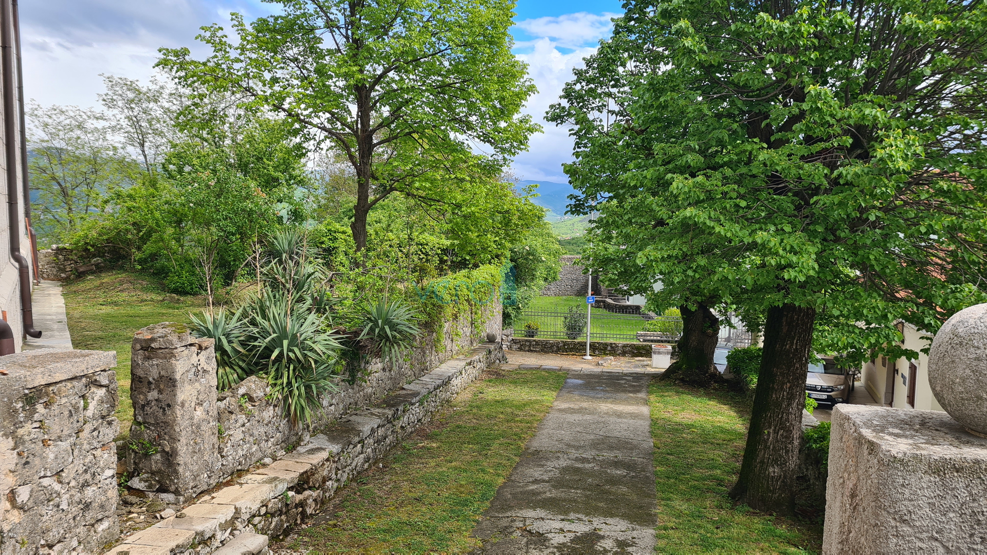 Rijeka, Grobnik dvojna obiteljska kuća, 162m2, 200 m2 vrt, trajni pogled, prodaja