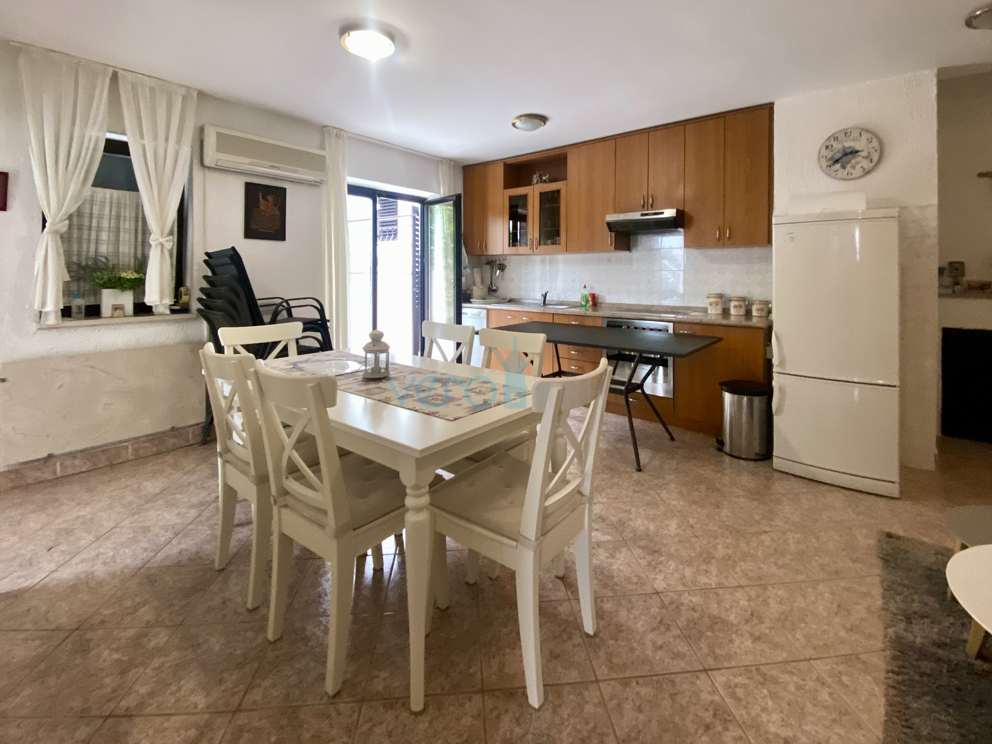 Crikvenica, Erdgeschosswohnung 62m2 mit Terrasse und Garten, zu verkaufen