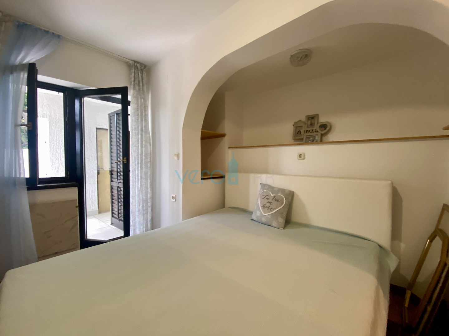 Crikvenica, Erdgeschosswohnung 62m2 mit Terrasse und Garten, zu verkaufen