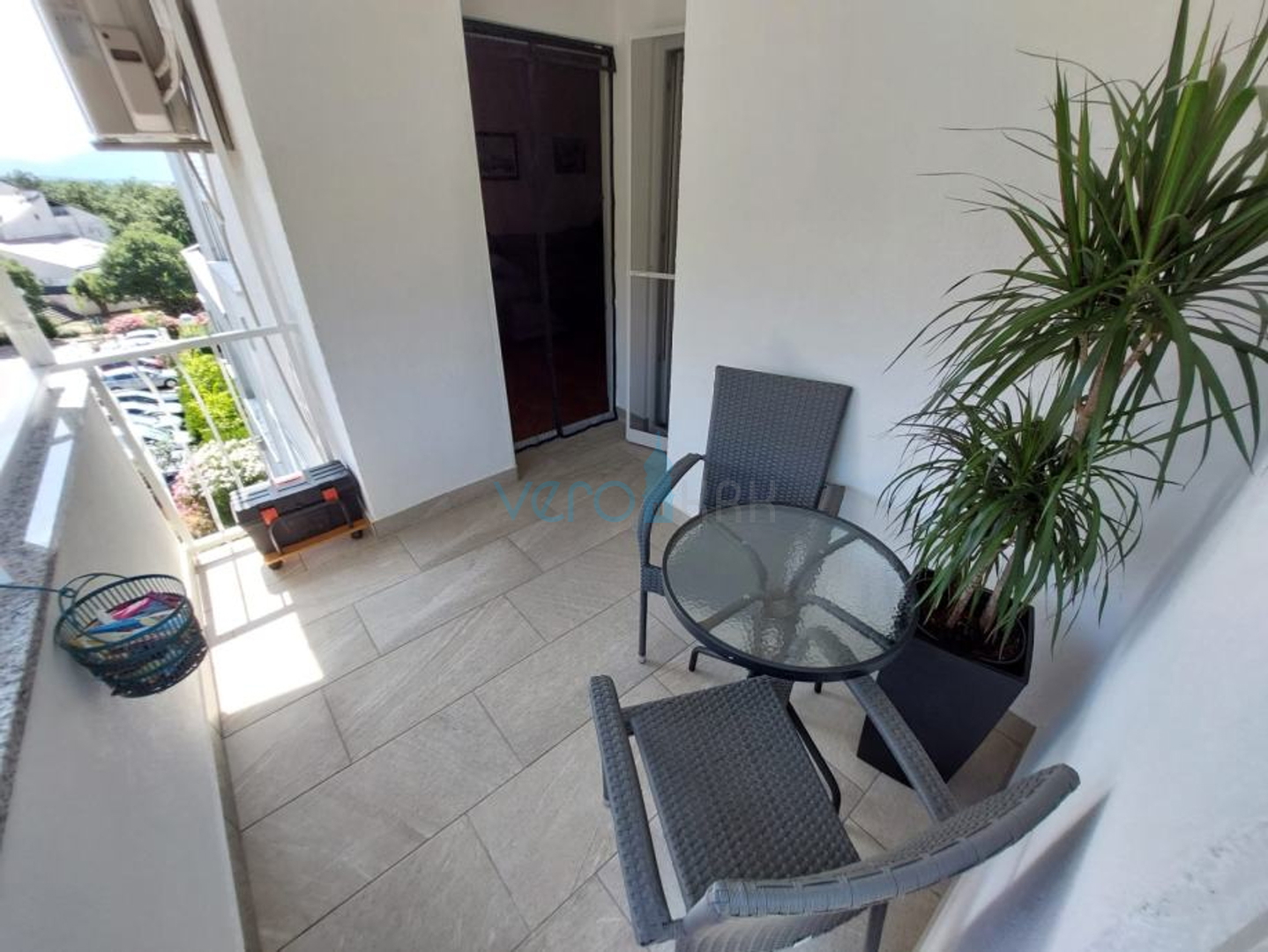 Omišalj, Njivice, Apartment 47 m2 in a great location near the sea, for sale
