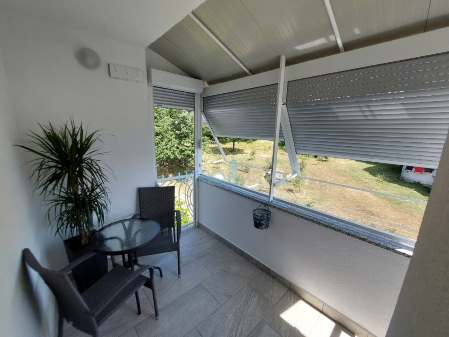 Omišalj, Njivice, Apartment 47 m2 in a great location near the sea, for sale