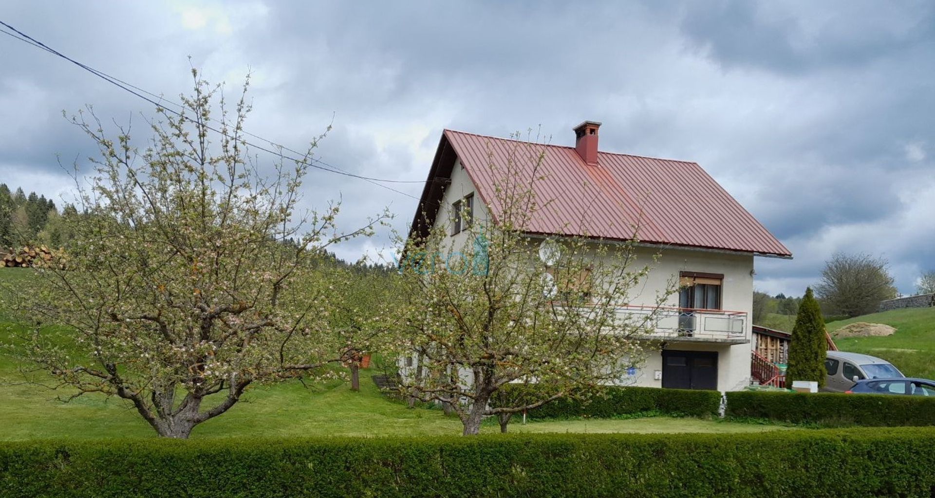 Čabar,Prezid,samostojeća kuća,velika okućnica,drvarnica,prodaja