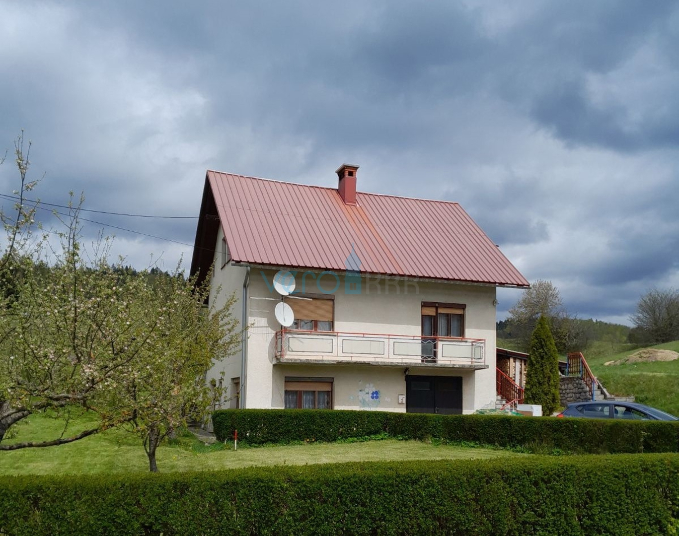 Čabar,Prezid,samostojeća kuća,velika okućnica,drvarnica,prodaja