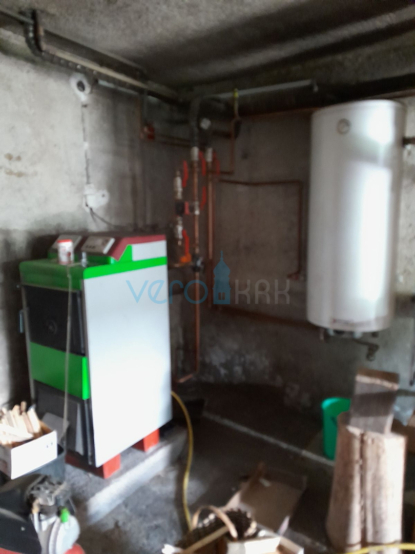 Čabar,Prezid,samostojeća kuća,velika okućnica,drvarnica,prodaja