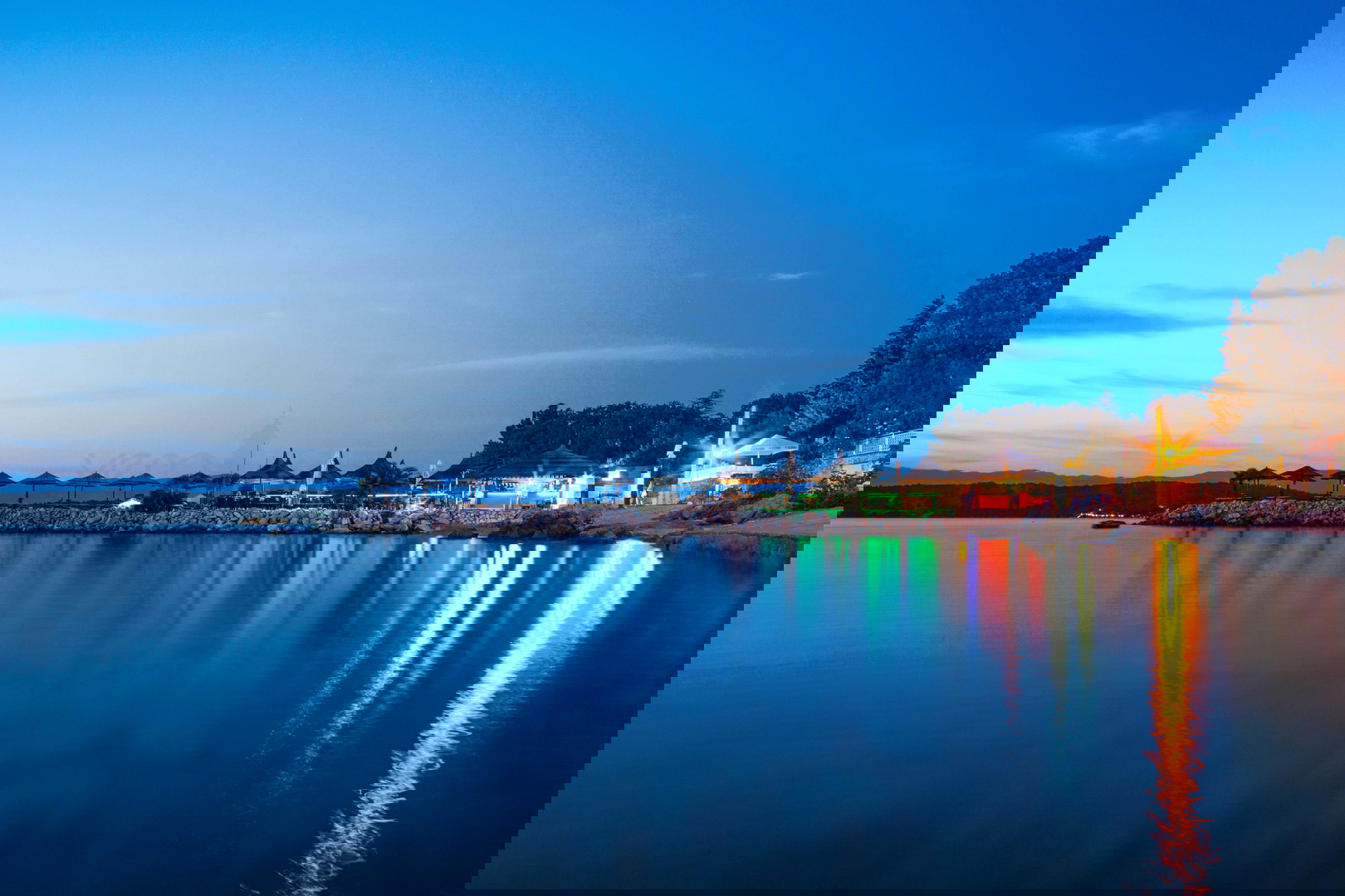 Omišalj, Njivice, Zemljište s projektom i dozvolom za gradnju stambene zgrade sa četiri stana, prodaja