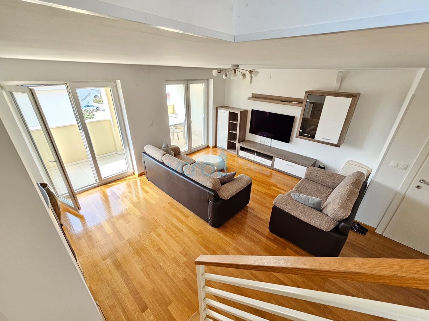 Malinska, near the center, Nice two-story apartment 100 m2 with an open sea view, for sale