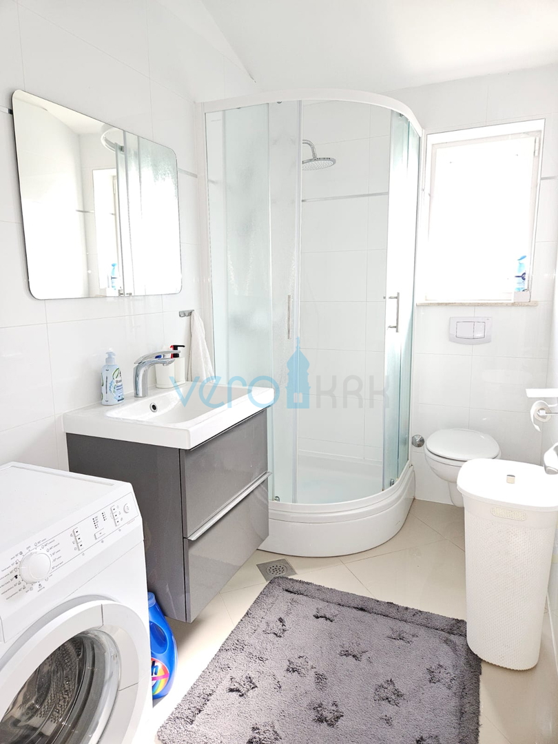 Malinska, near the center, Nice two-story apartment 100 m2 with an open sea view, for sale