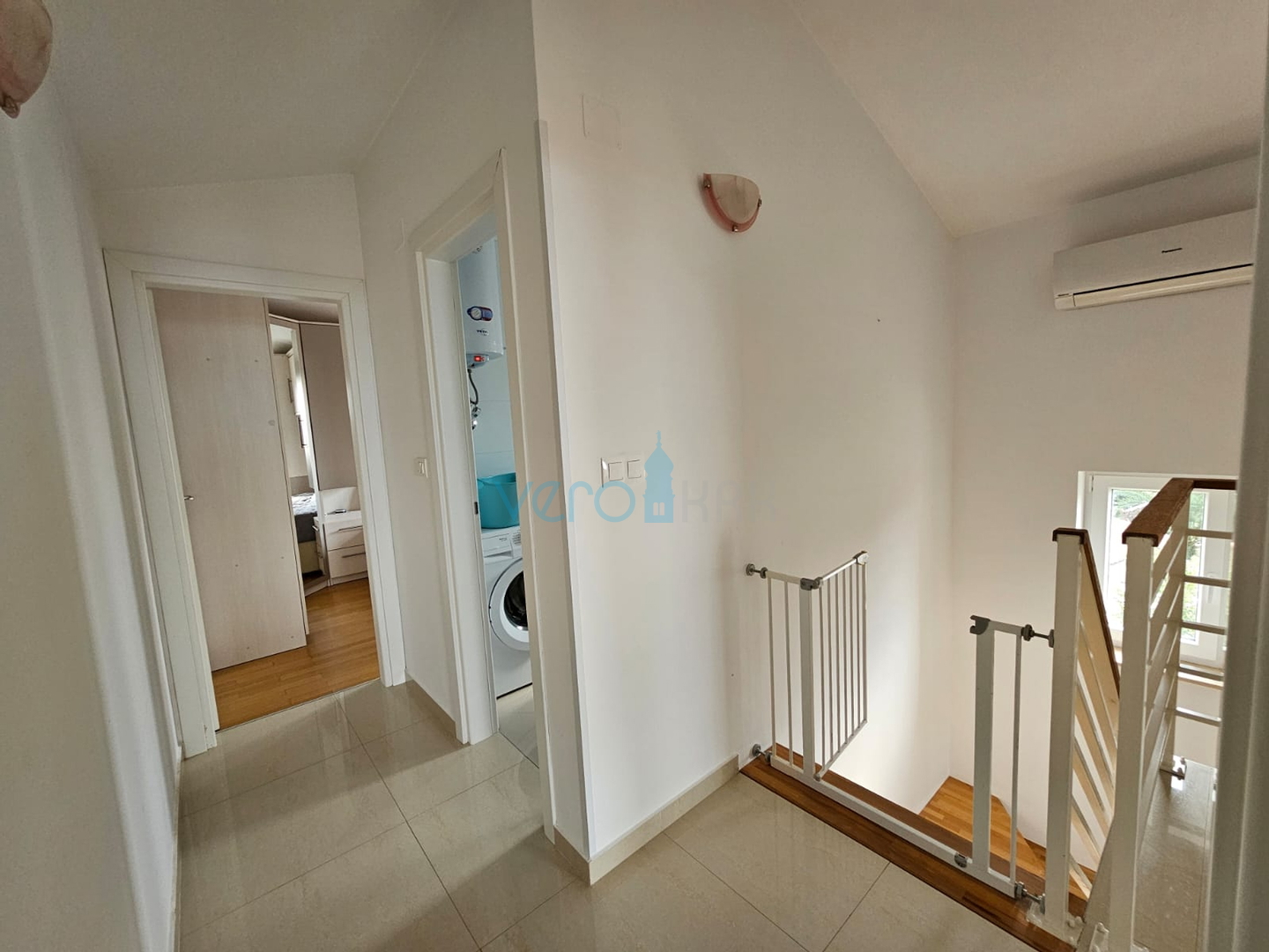 Malinska, near the center, Nice two-story apartment 100 m2 with an open sea view, for sale