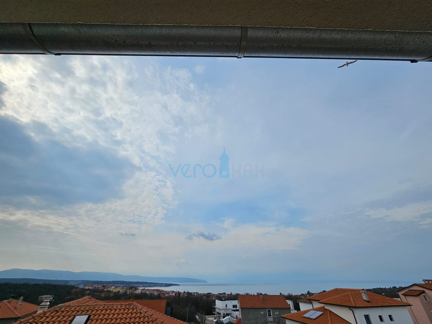 Malinska, near the center, Nice two-story apartment 100 m2 with an open sea view, for sale
