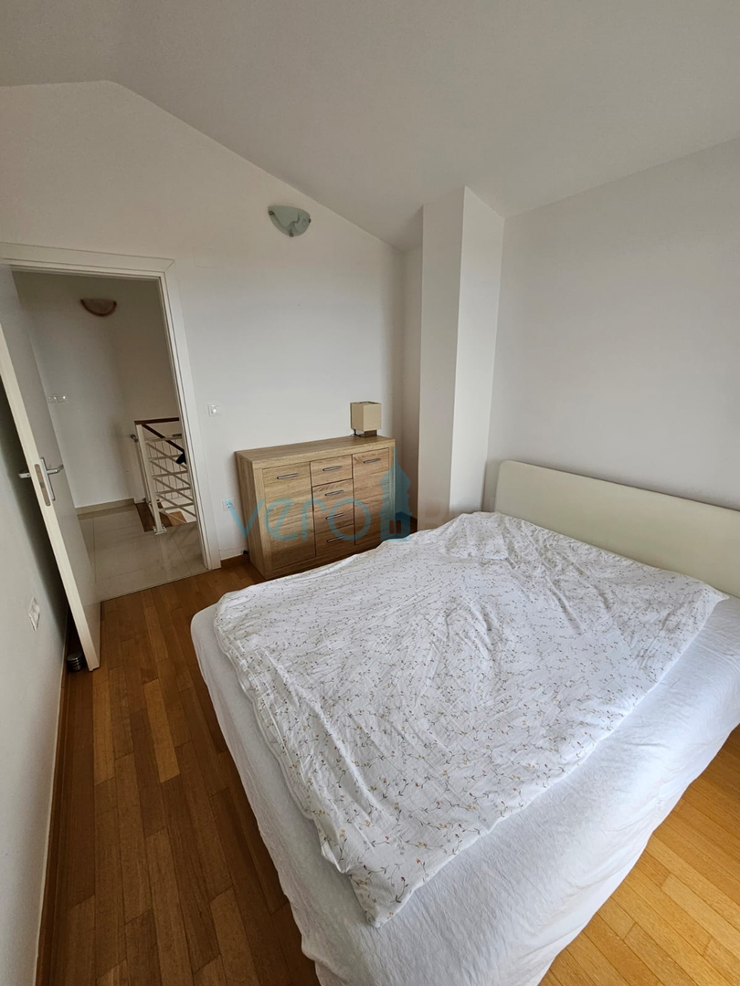 Malinska, near the center, Nice two-story apartment 100 m2 with an open sea view, for sale