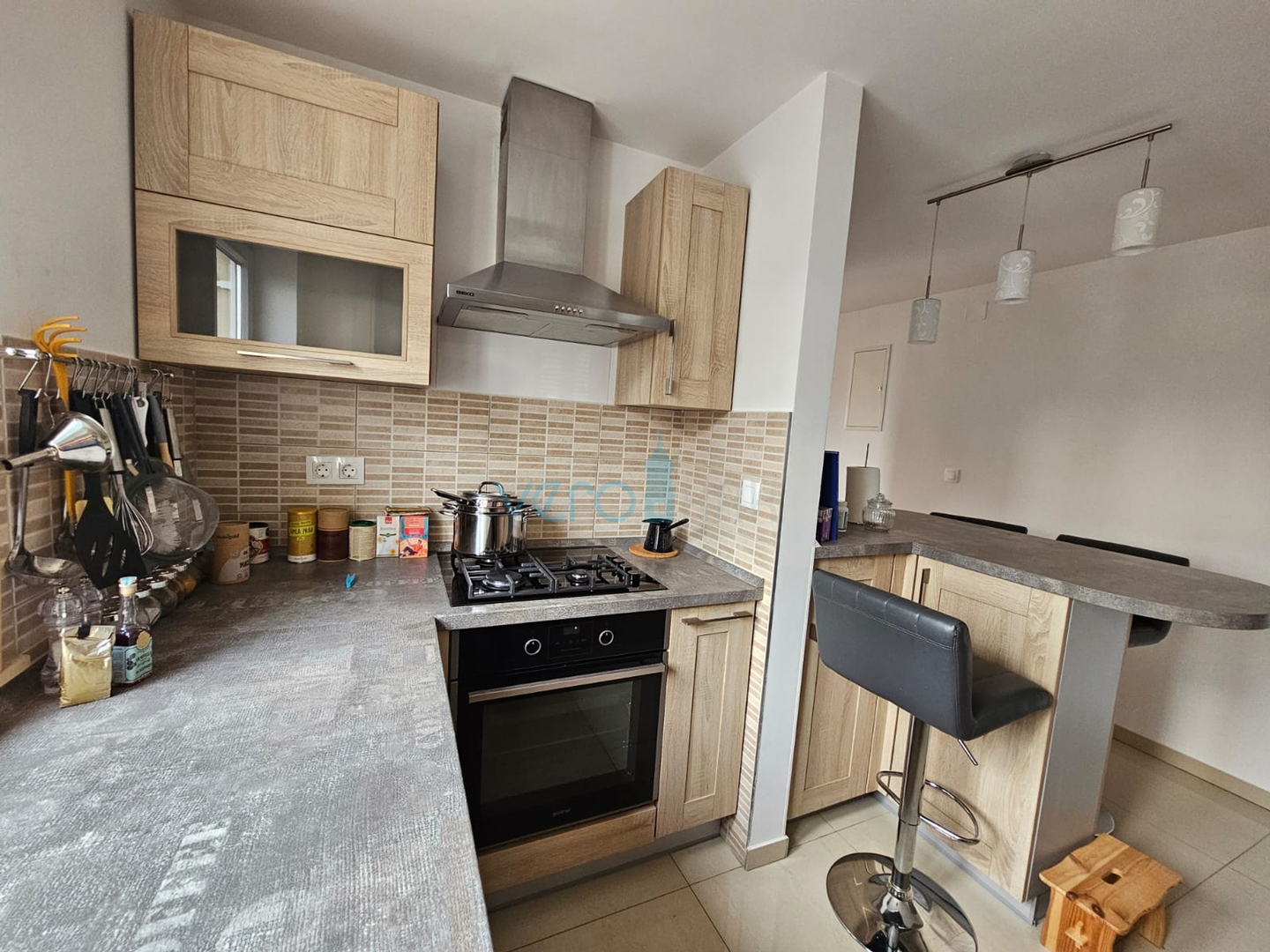 Malinska, near the center, Nice two-story apartment 100 m2 with an open sea view, for sale