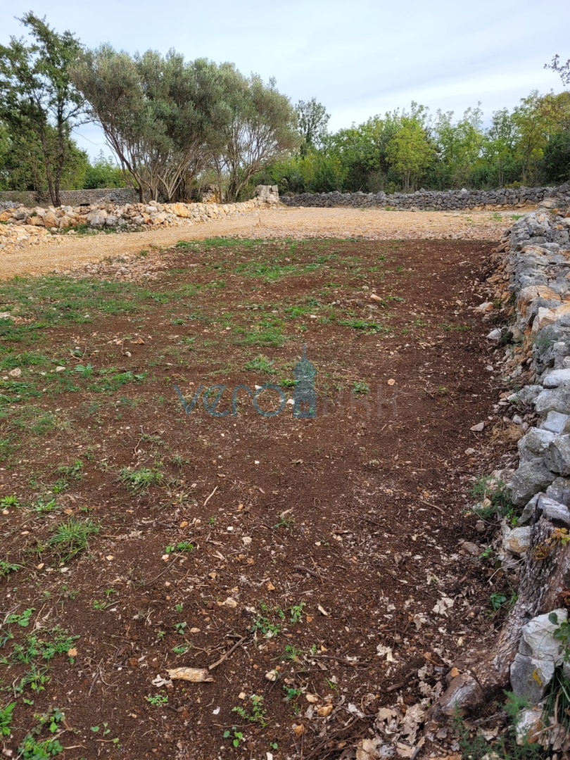 Dobrinj, Šilo, Poljoprivredna zemljišta u blizini mora s pristupnim putom, prodaja