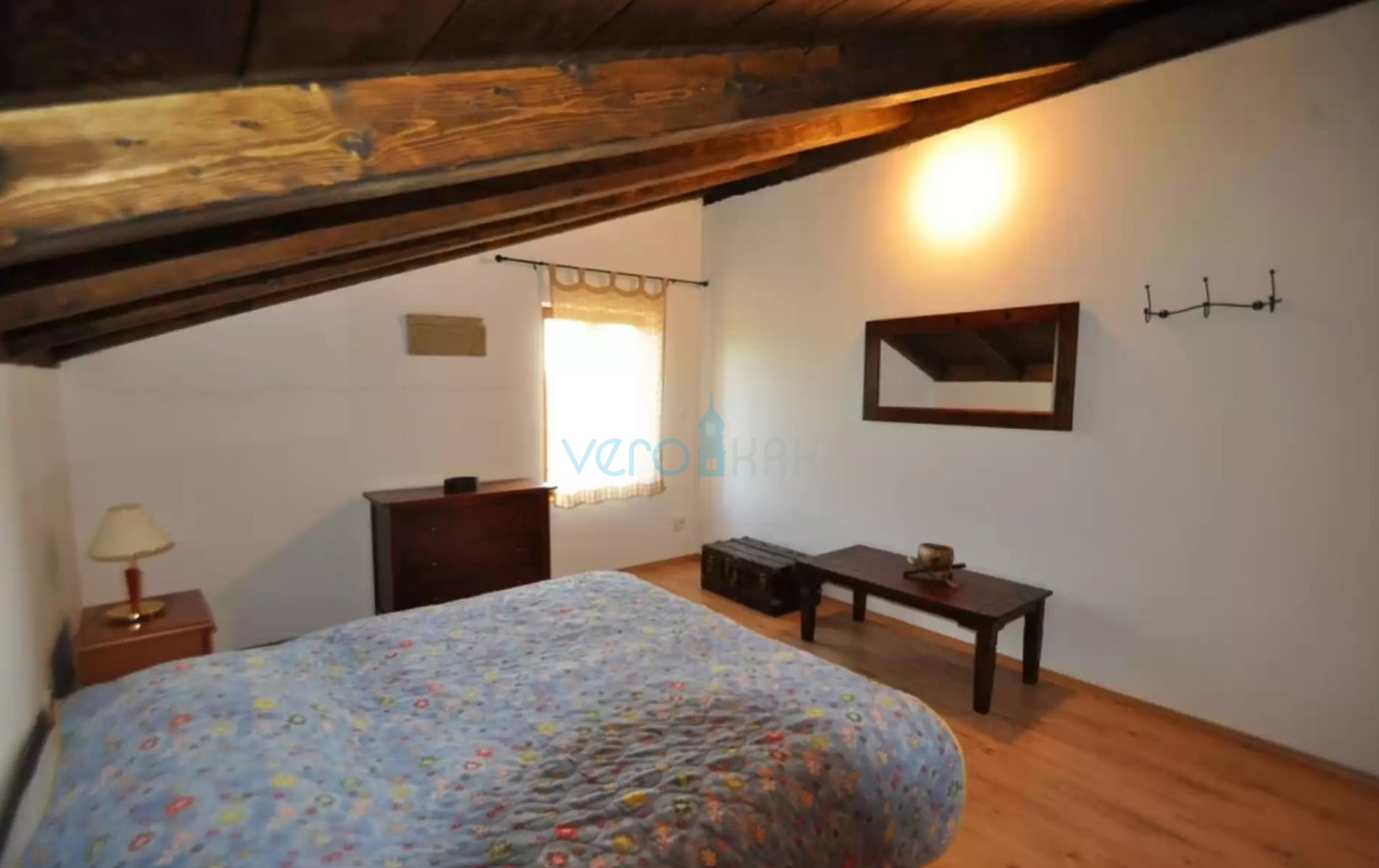 Otok Krk, Vrbnik, okolica, Samostojeća kuća na velikoj parceli u zelenilu i miru, prodaja