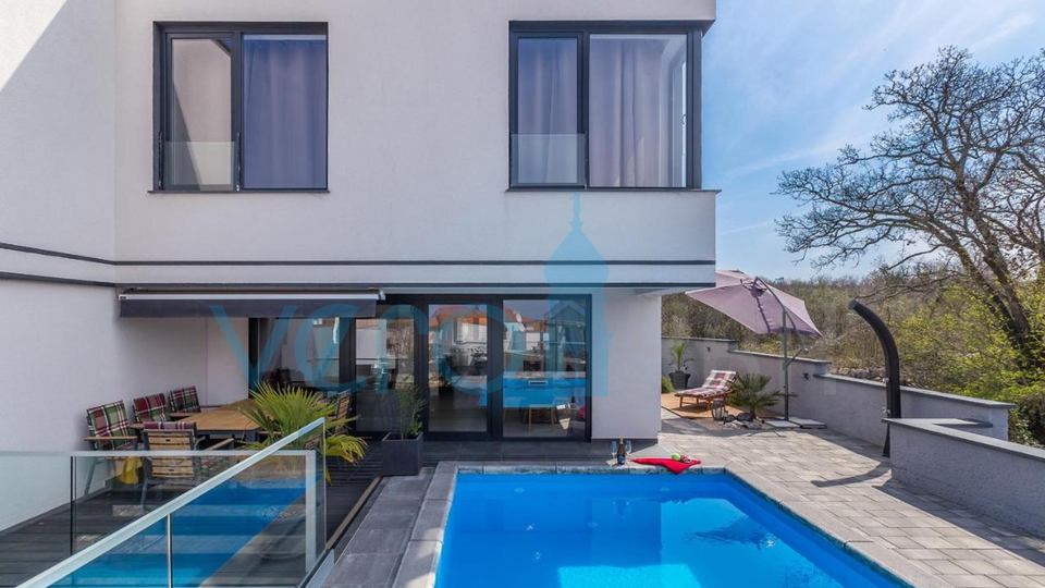 Insel Krk, Malinska, moderne Villa mit Garage, Pool und Garten, Meerblick, zu verkaufen