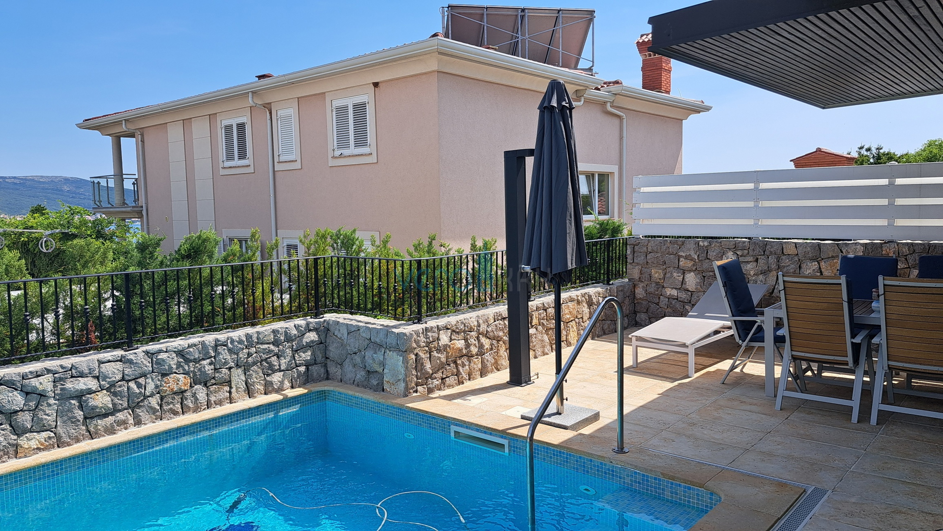 Otok Krk, Grad Krk, bliža okolica, Vila sa bazenom na odličnoj lokaciji, pogled na more, za prodaju