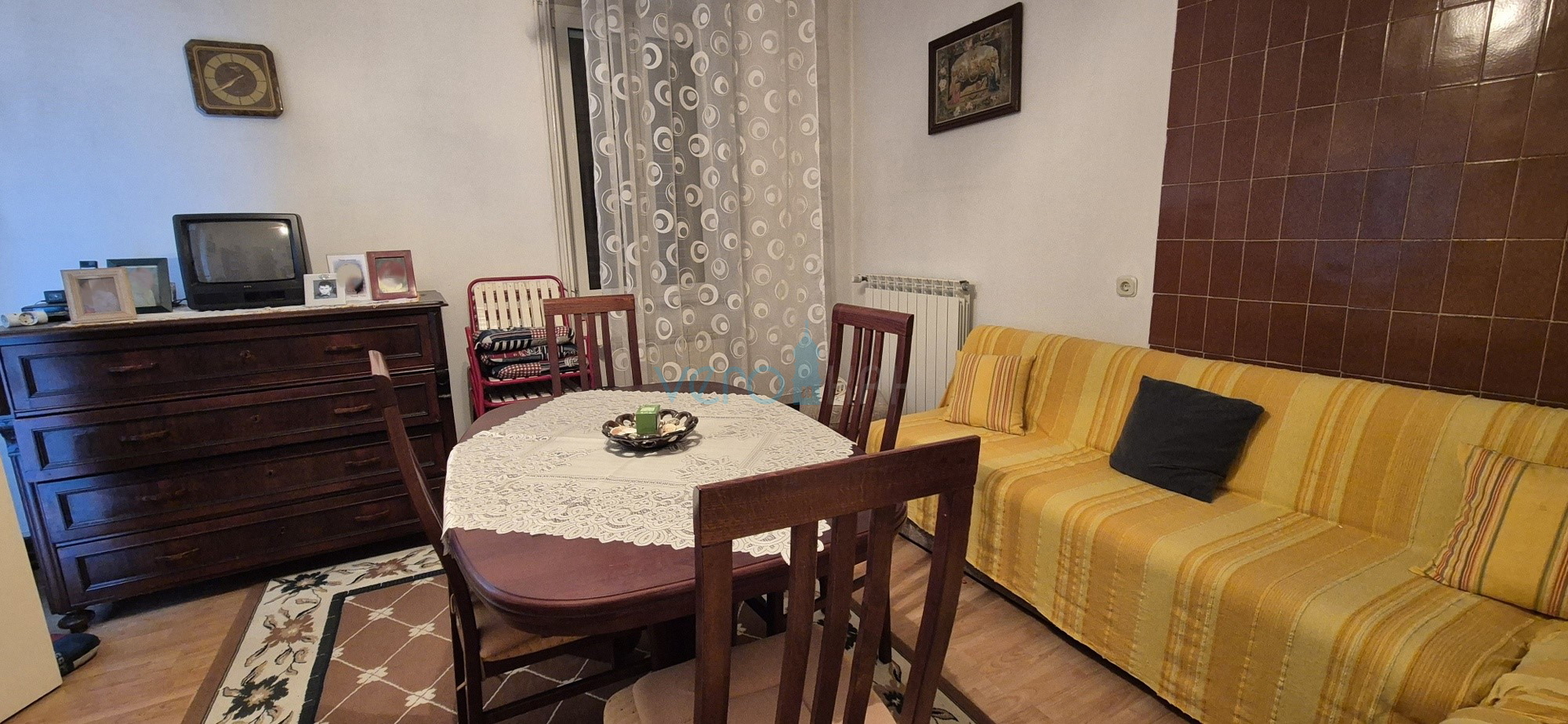 Dobrinj, otok Krk, samostojeća kamena kuća, pogled na more, terasa, konoba, prodaja