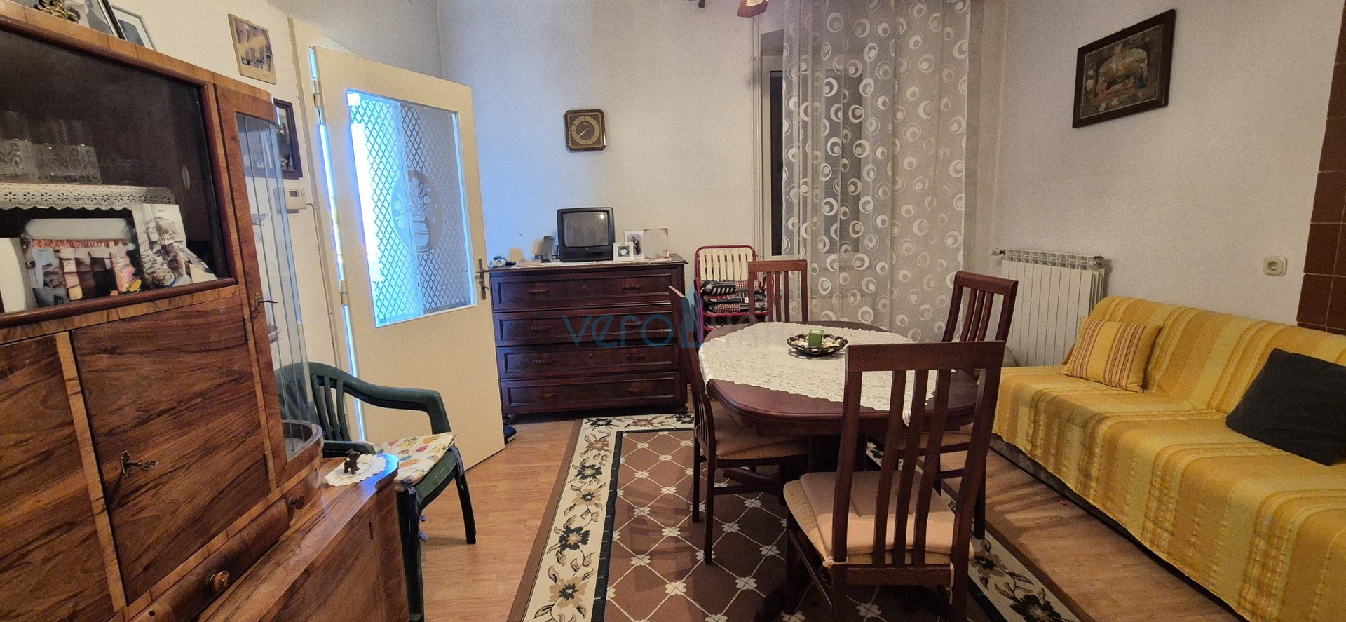 Dobrinj, otok Krk, samostojeća kamena kuća, pogled na more, terasa, konoba, prodaja