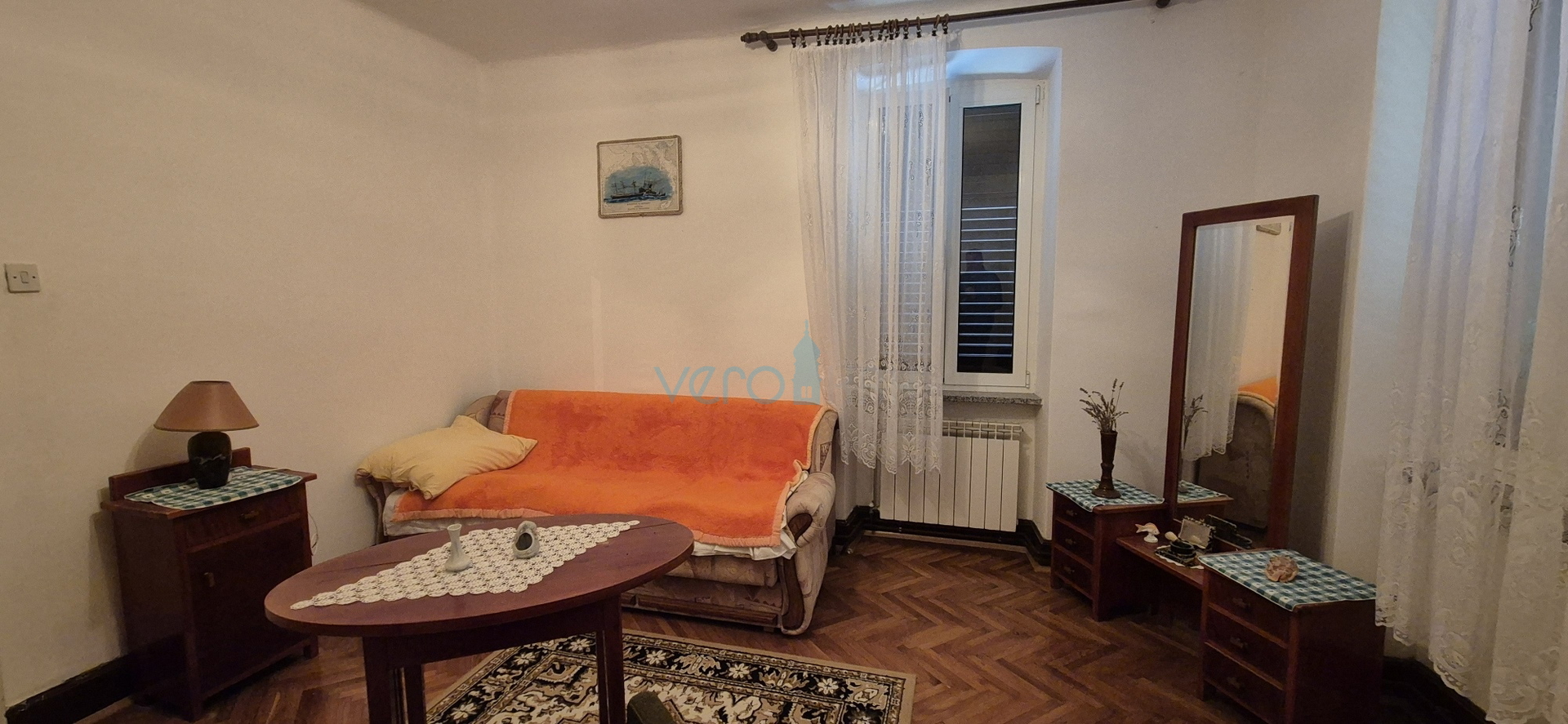 Dobrinj, otok Krk, samostojeća kamena kuća, pogled na more, terasa, konoba, prodaja