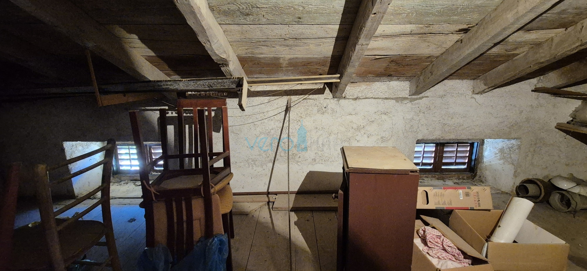 Dobrinj, otok Krk, samostojeća kamena kuća, pogled na more, terasa, konoba, prodaja