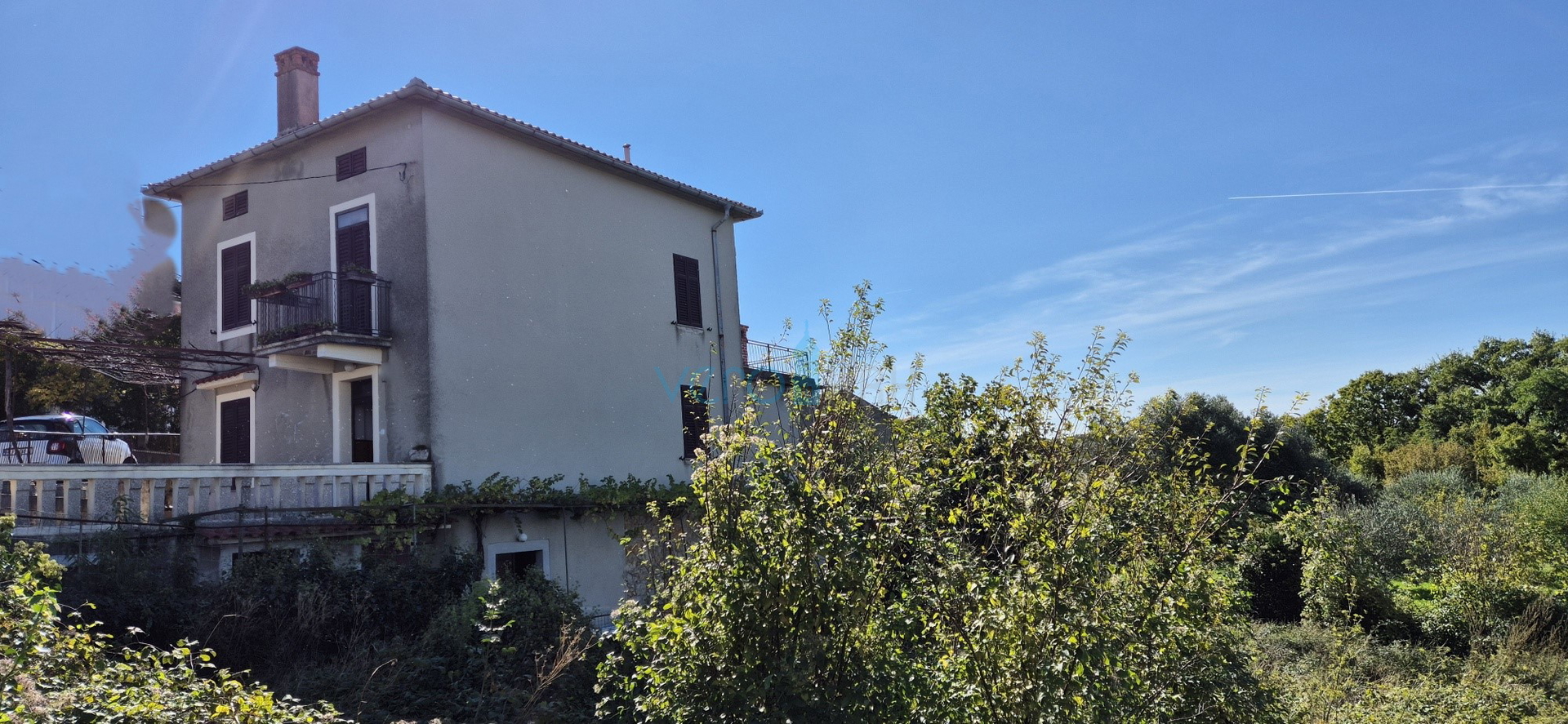 Dobrinj, otok Krk, samostojeća kamena kuća, pogled na more, terasa, konoba, prodaja