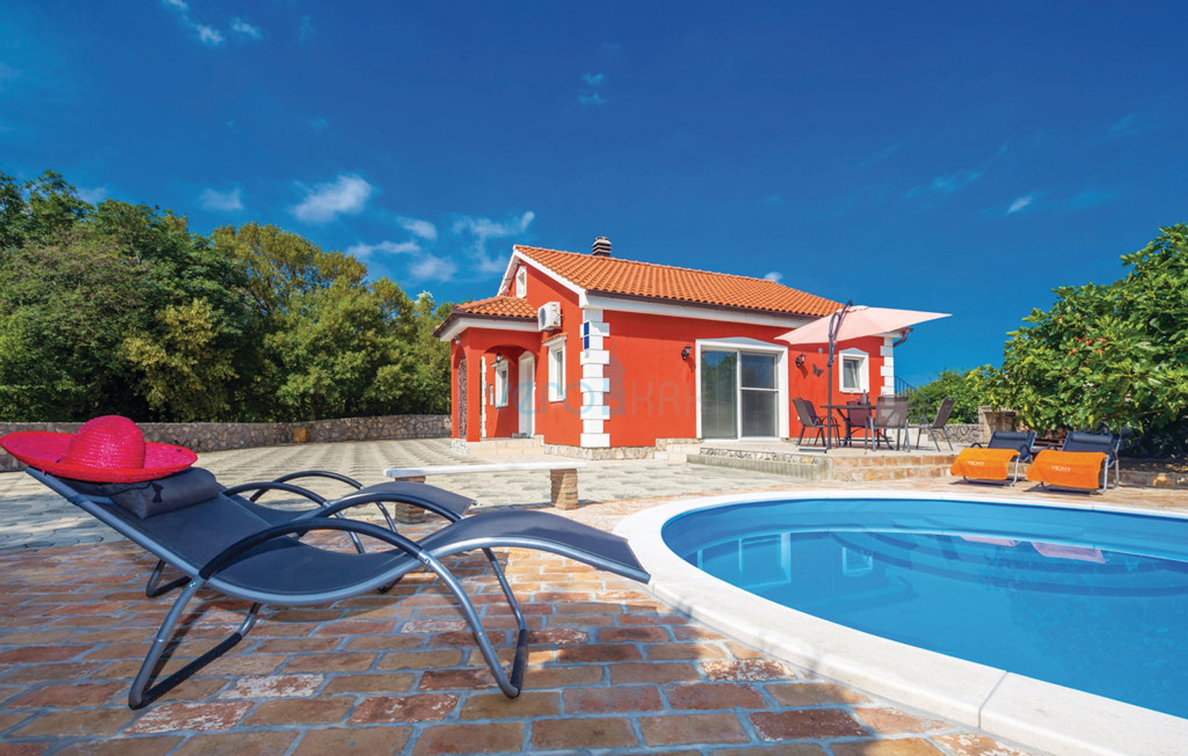 Otok Krk, Dobrinj, atraktivna kuća za pravi odmor na otoku, prodaja