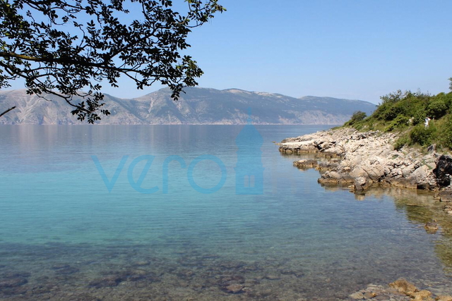 Otok Krk, grad Krk, šira okolica, renovirana kamena kuća, pogled na more, prodaja