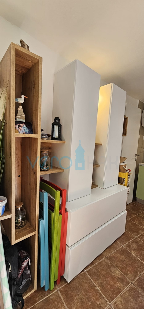 Krk, Punat, Renoviran i uređen stan 29 m2 u staroj jezgri grada na 1. katu, prodaja