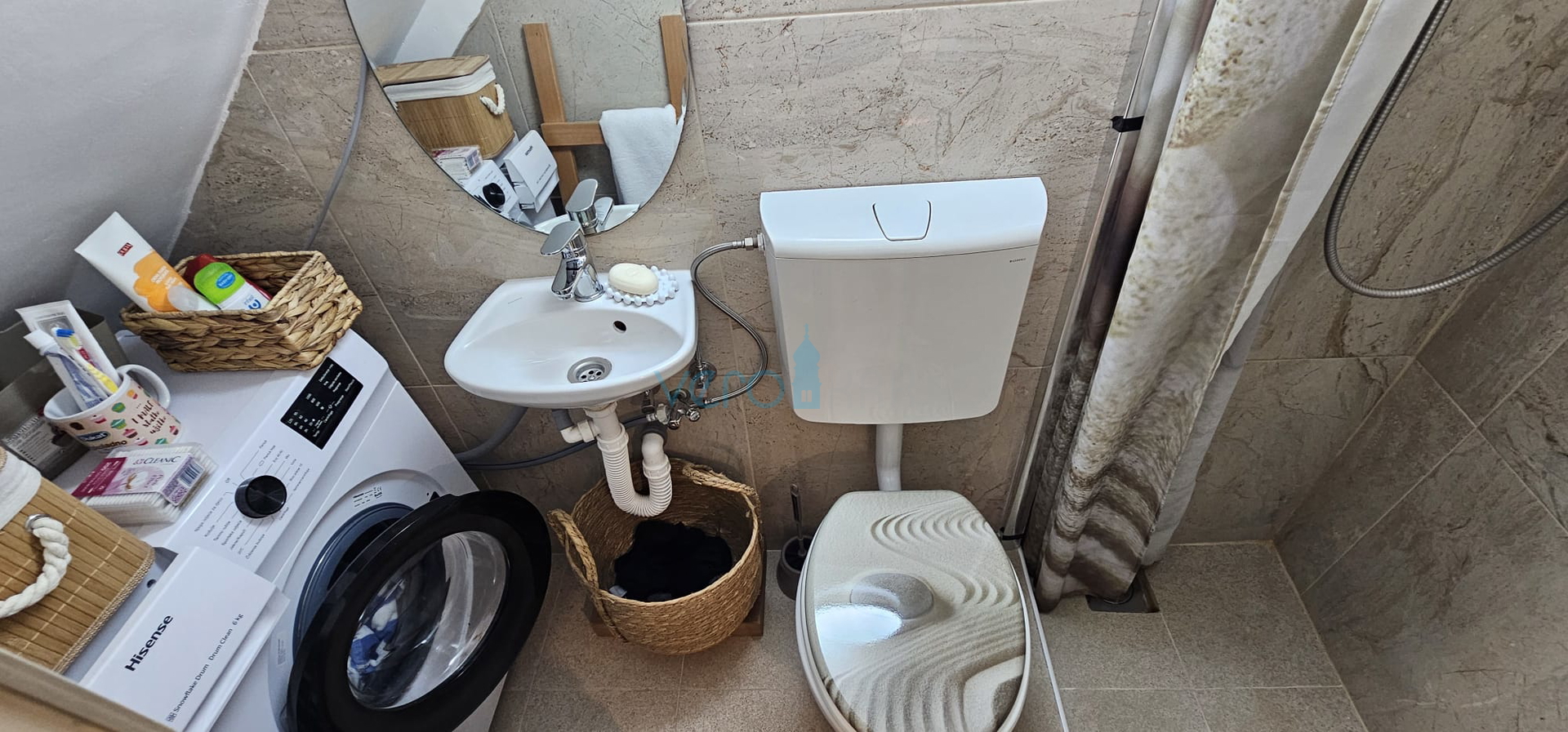 Krk, Punat, Renoviran i uređen stan 29 m2 u staroj jezgri grada na 1. katu, prodaja