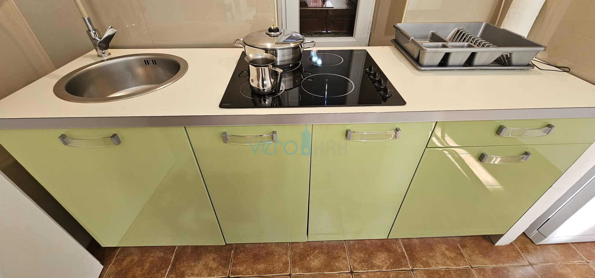 Krk, Punat, Renoviran i uređen stan 29 m2 u staroj jezgri grada na 1. katu, prodaja