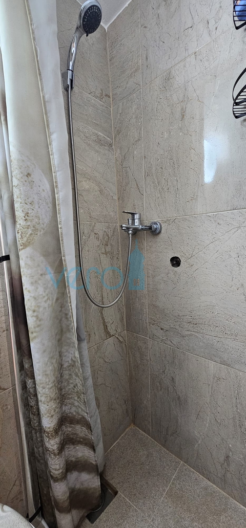 Krk, Punat, Renoviran i uređen stan 29 m2 u staroj jezgri grada na 1. katu, prodaja