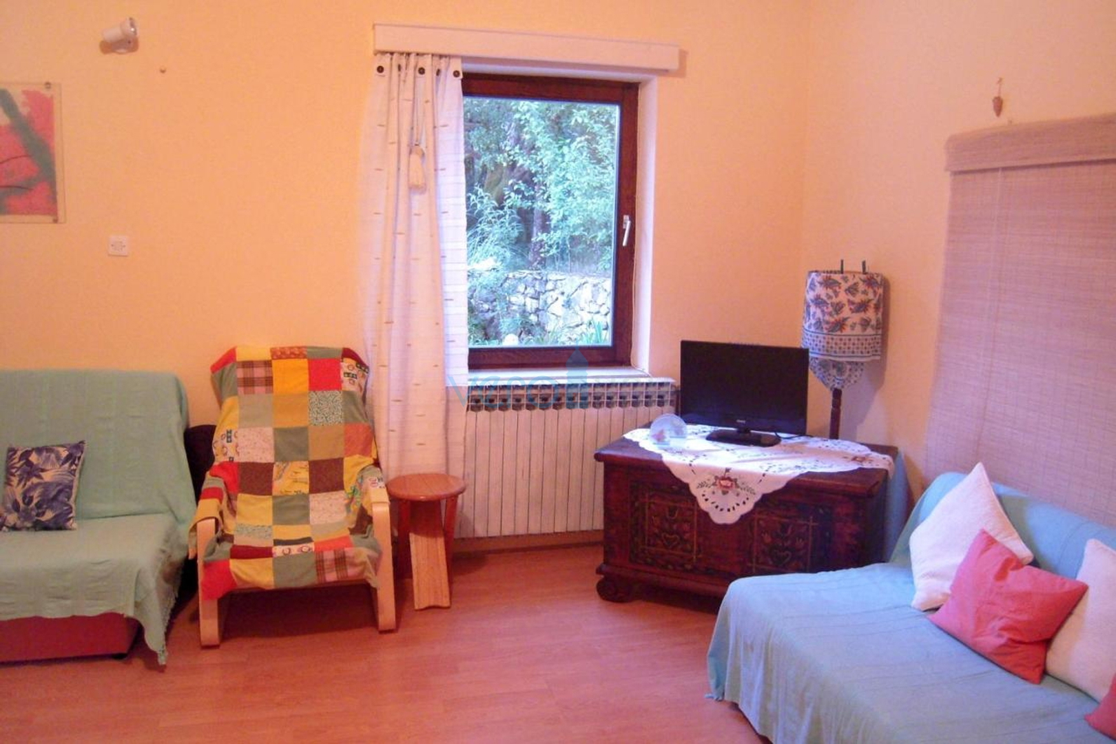 Island Krk, Malinska, Detached apartment house with 7 units, 450m to the sea, for sale