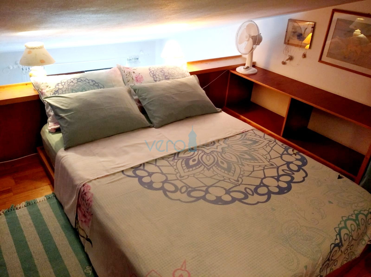 Island Krk, Malinska, Detached apartment house with 7 units, 450m to the sea, for sale