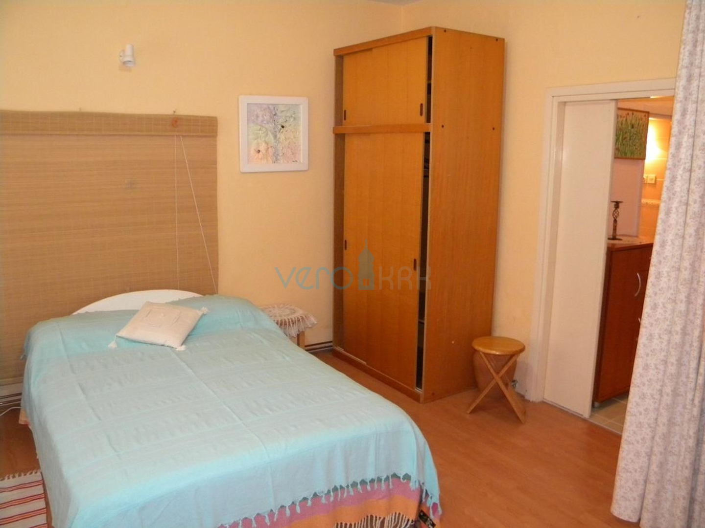 Island Krk, Malinska, Detached apartment house with 7 units, 450m to the sea, for sale