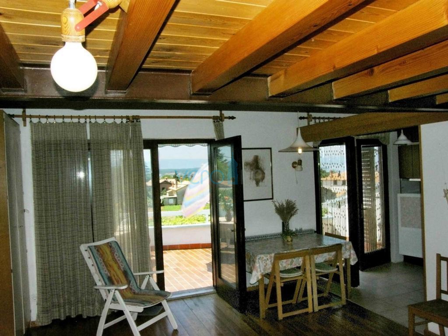 Island Krk, Malinska, Detached apartment house with 7 units, 450m to the sea, for sale