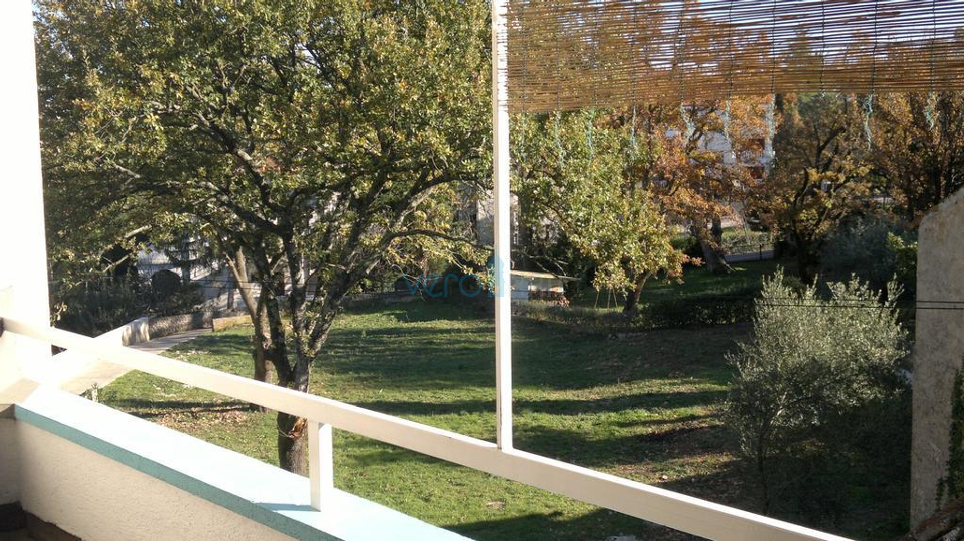 Island Krk, Malinska, Detached apartment house with 7 units, 450m to the sea, for sale