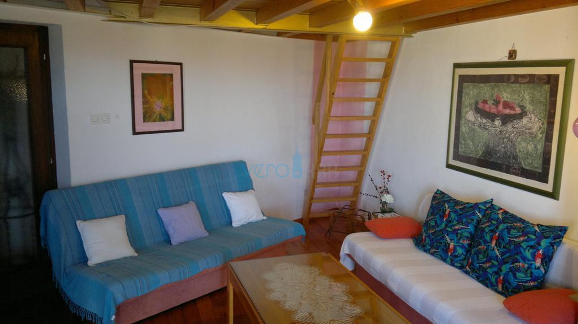 Island Krk, Malinska, Detached apartment house with 7 units, 450m to the sea, for sale
