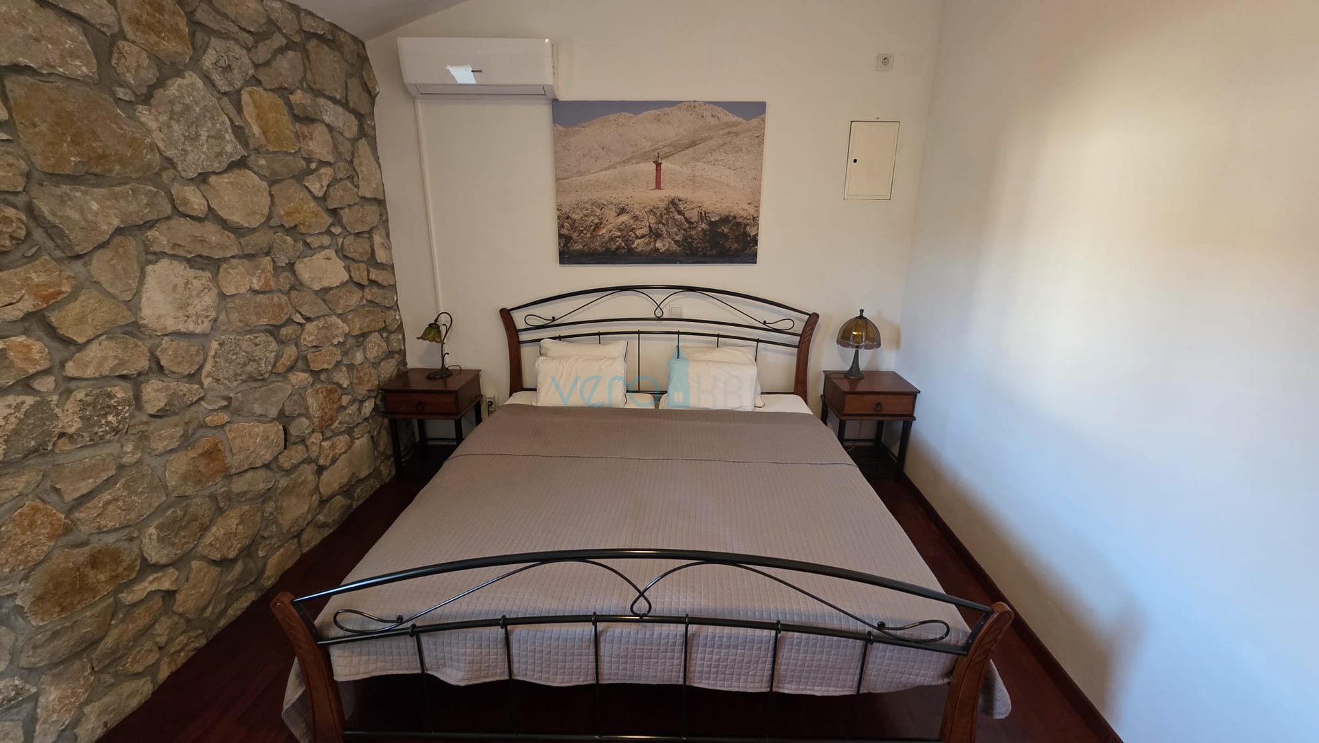 Otok Krk, Dobrinj, okolica, Renovirana kamena kuća sa bazenom, prodaja