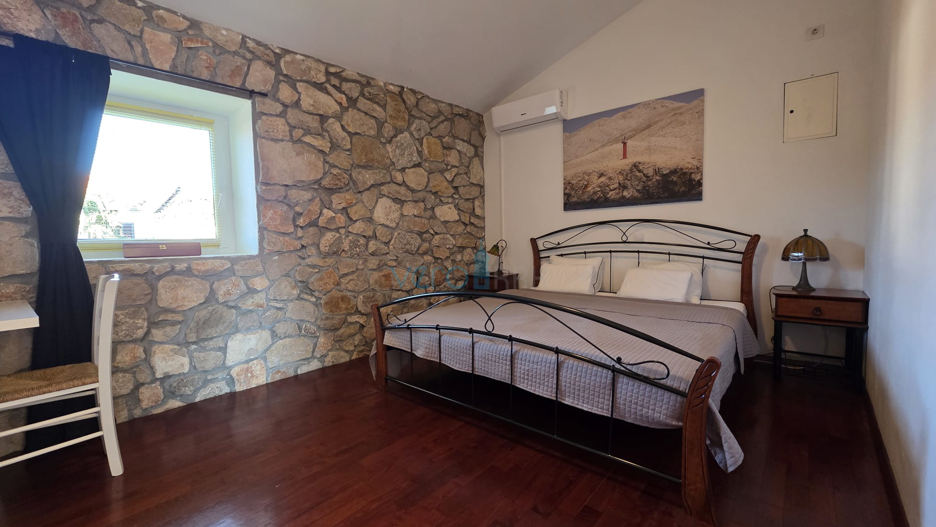 Otok Krk, Dobrinj, okolica, Renovirana kamena kuća sa bazenom, prodaja