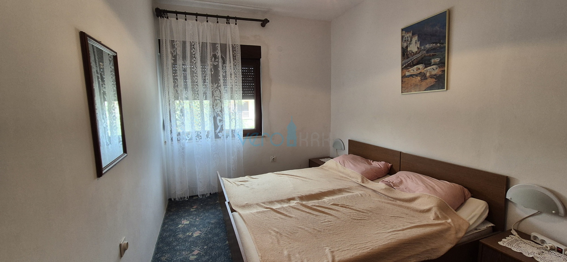 Grad Krk, otok Krk, dvojna kuća sa 3 apartmana, pogled, okućnica, prodaja