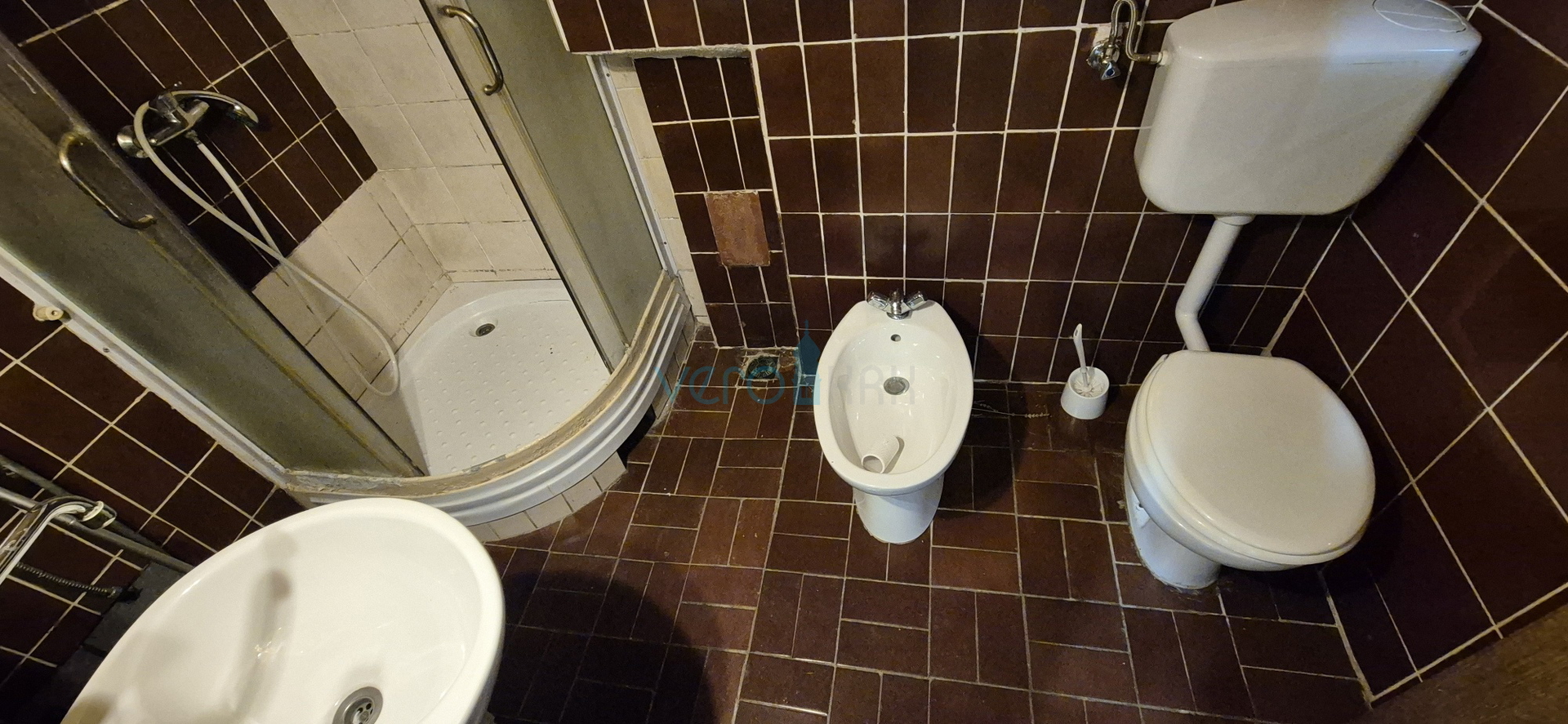 Grad Krk, otok Krk, dvojna kuća sa 3 apartmana, pogled, okućnica, prodaja