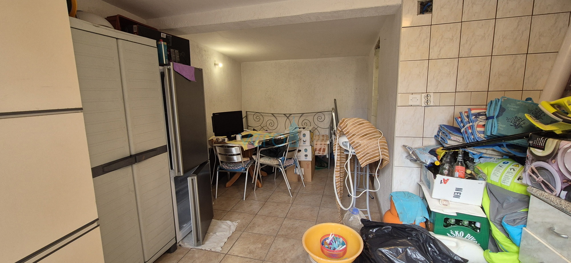 Grad Krk, otok Krk, dvojna kuća sa 3 apartmana, pogled, okućnica, prodaja