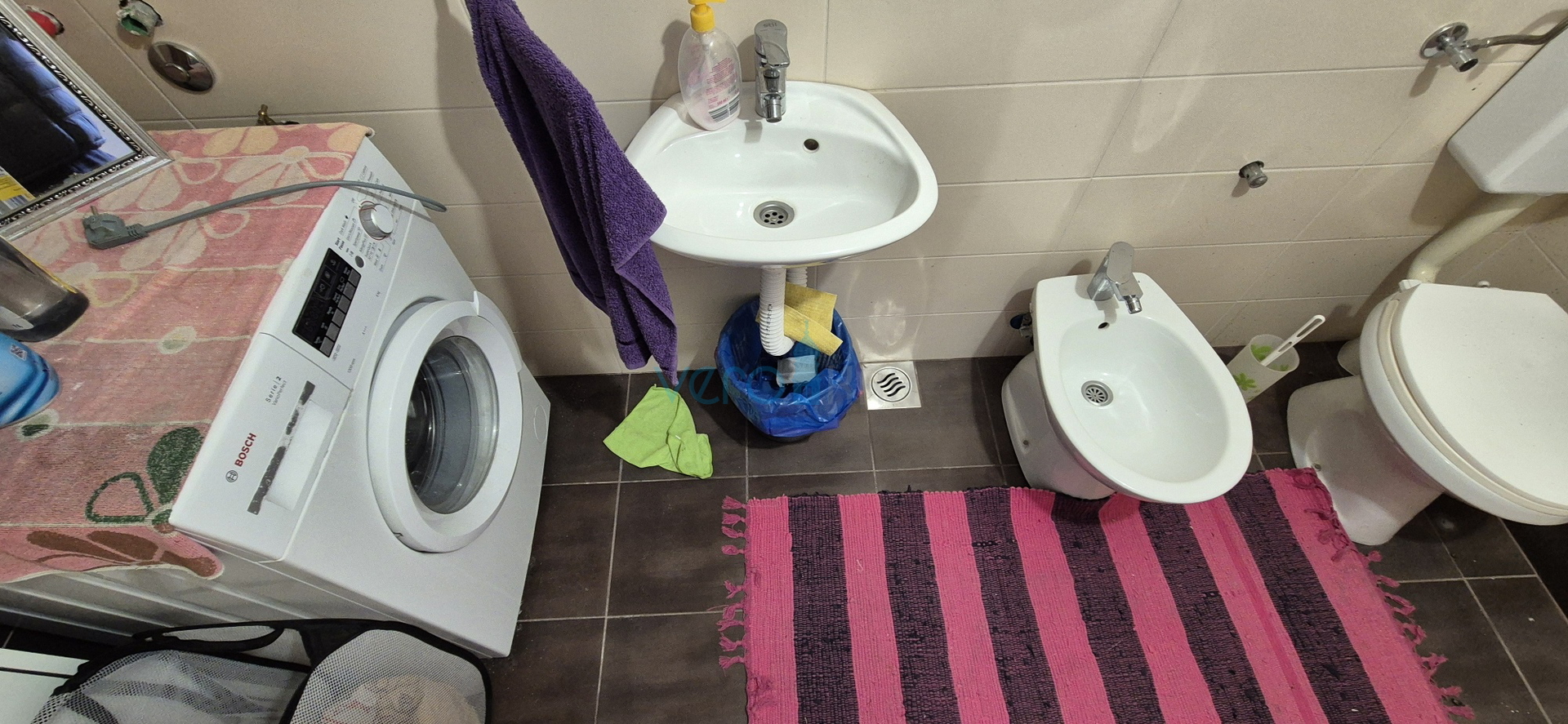 Grad Krk, otok Krk, dvojna kuća sa 3 apartmana, pogled, okućnica, prodaja