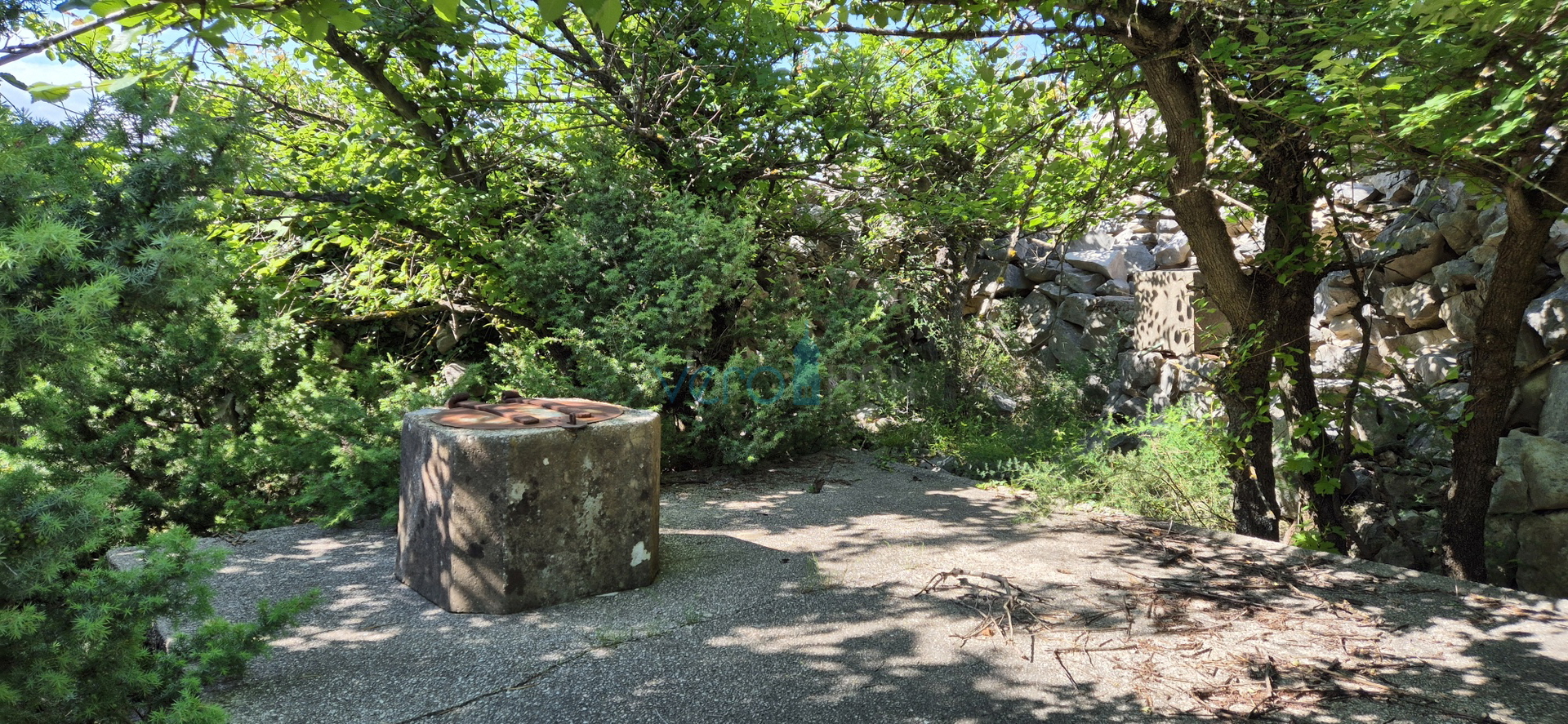 Uvala Soline, okolica, kamena prizemnica, okućnica, mirna lokacija, pogled, prodaja