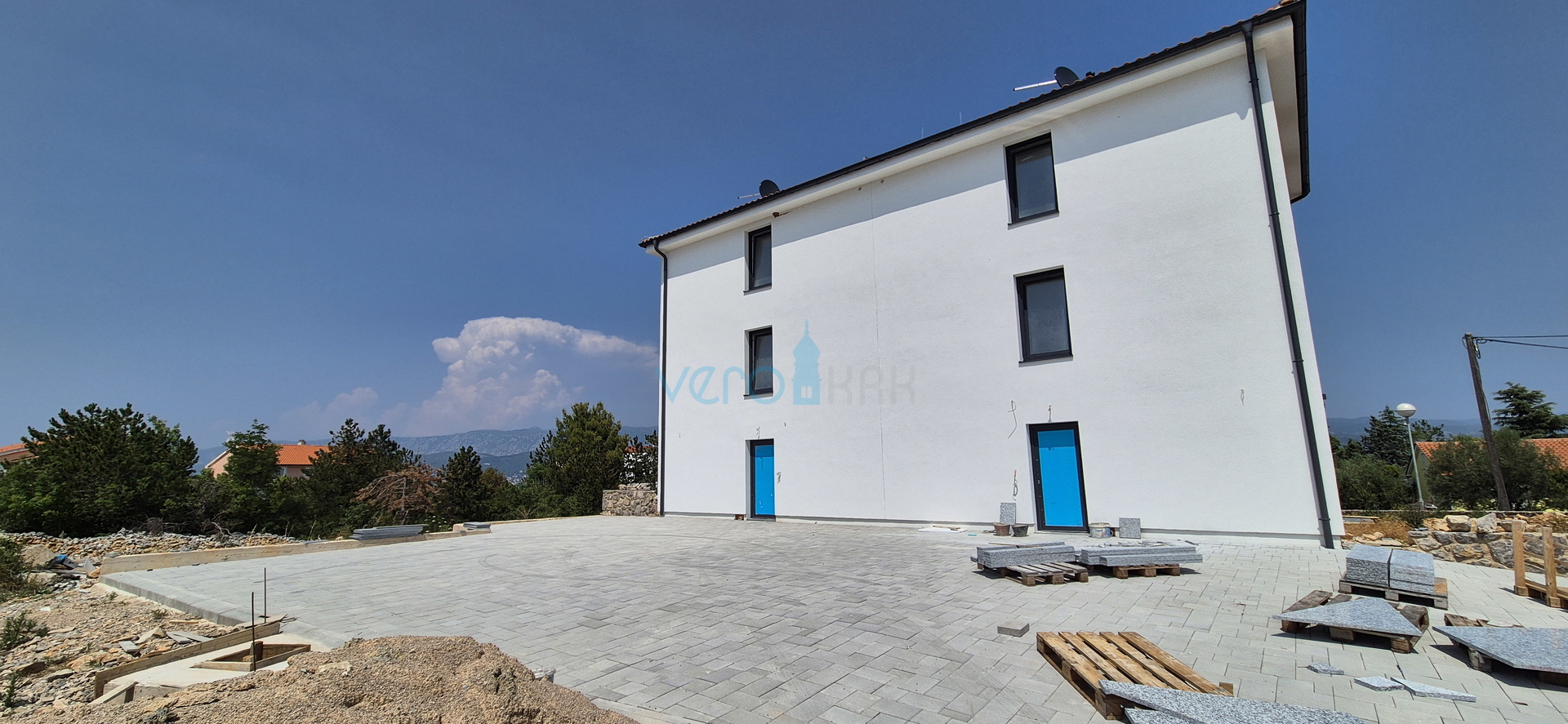 Šilo, otok Krk, dvosoban stan, prizemlje, okućnica, prodaja