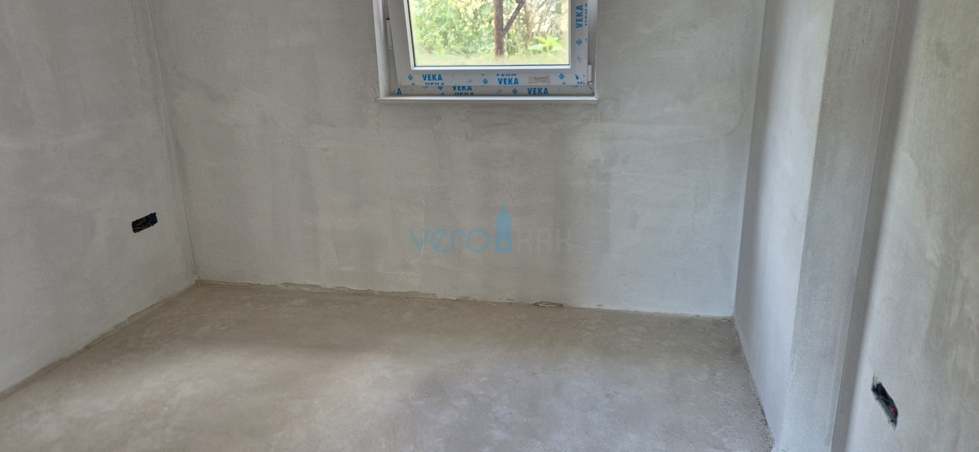 Uvala Soline, otok Krk, dvosoban stan na katu, pogled, novogradnja, prodaja