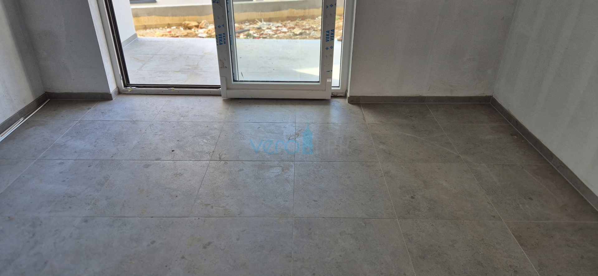 Uvala Soline, otok Krk, dvosoban stan na katu, pogled, novogradnja, prodaja