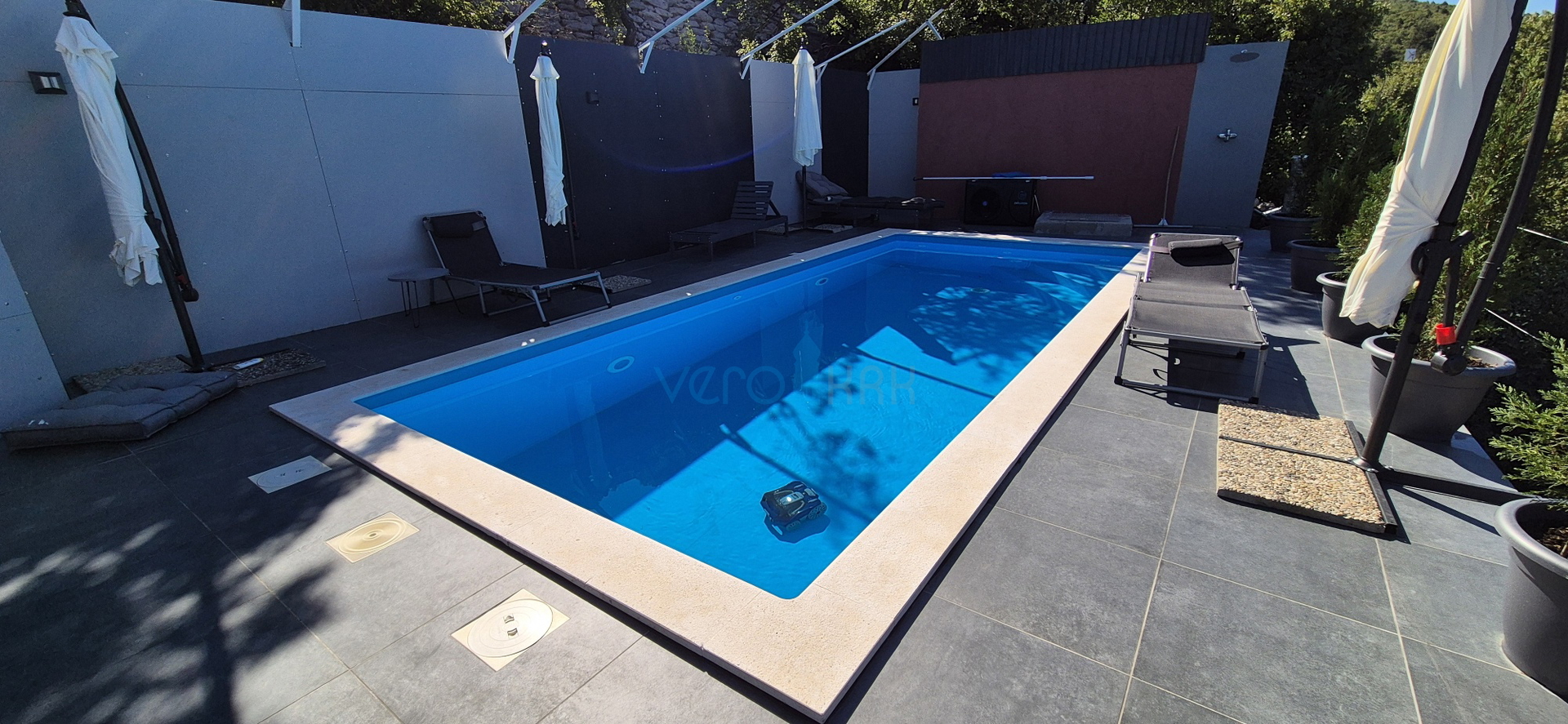 Kvarner, Novi Vinodolski, Klenovica - parcela 566m2, kuća s bazenom, pogled na more, prodaja